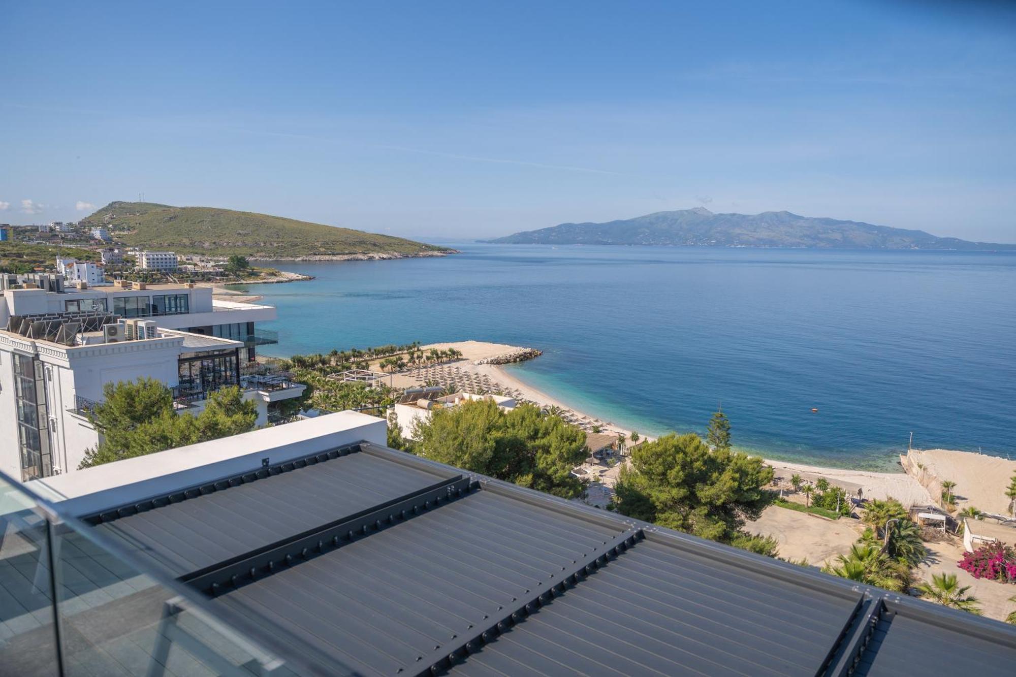 Glow Boutique & Sarande