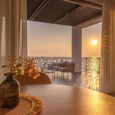 Glow Boutique Hotel & Suites Sarande Exterior photo