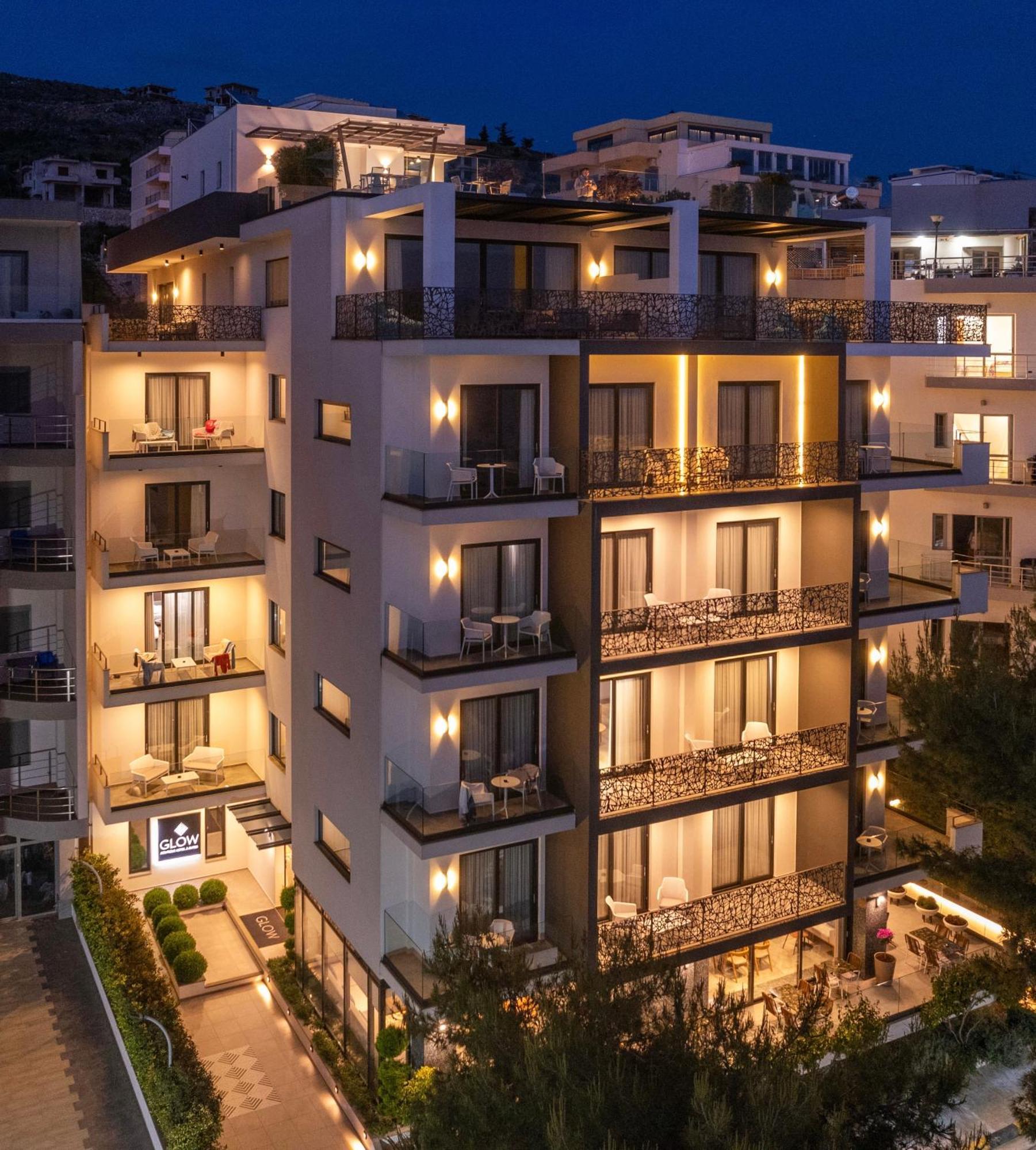 Hotel Glow Boutique & 4*