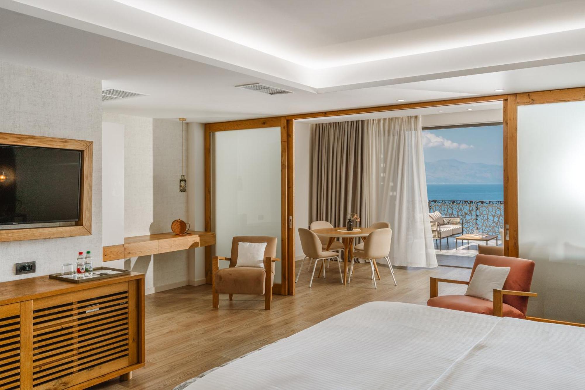 Glow Boutique & Sarandë