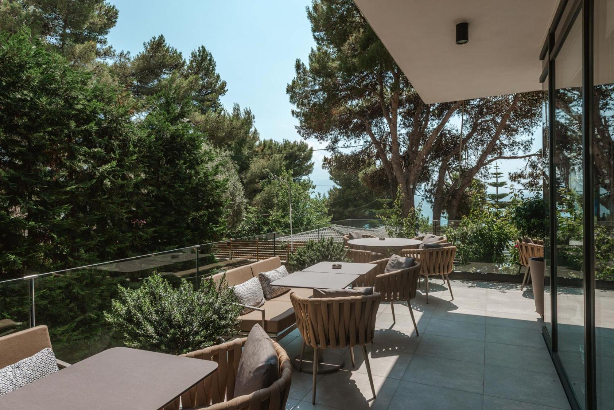 Hotel Glow Boutique & 4*
