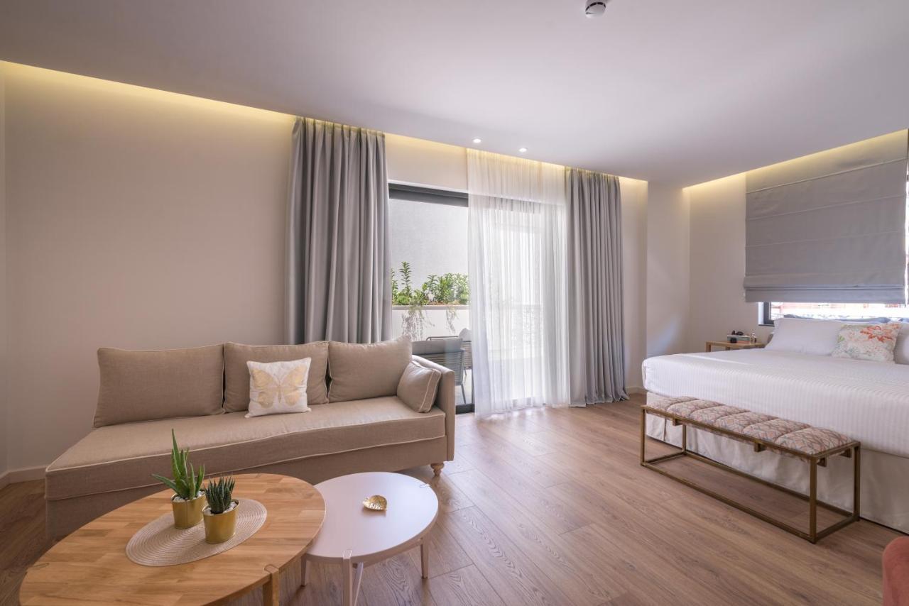 Glow Boutique & Saranda